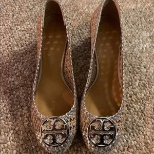 Tory Burch Chelsea Pump